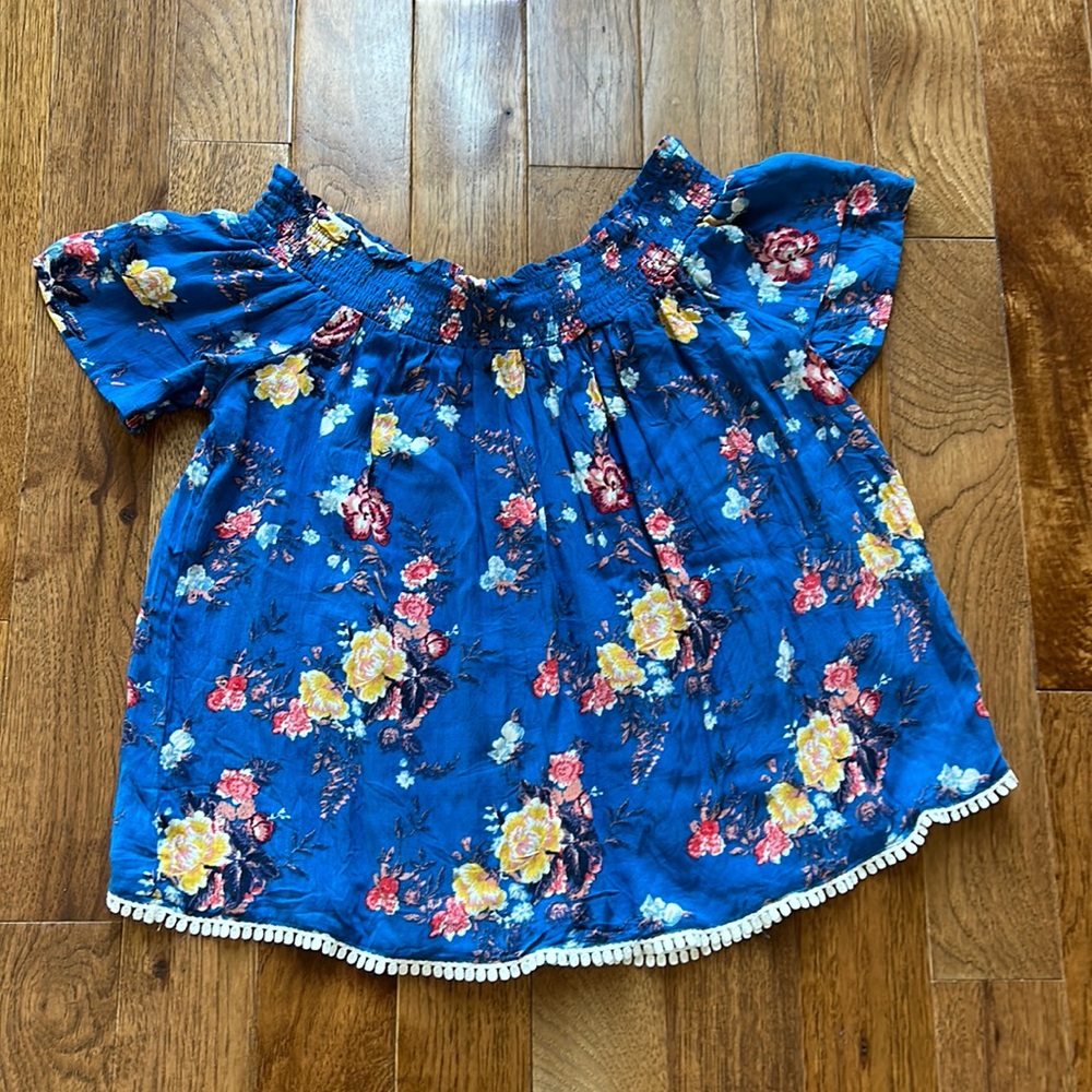 NEW!! Blue Floral Flowy Top